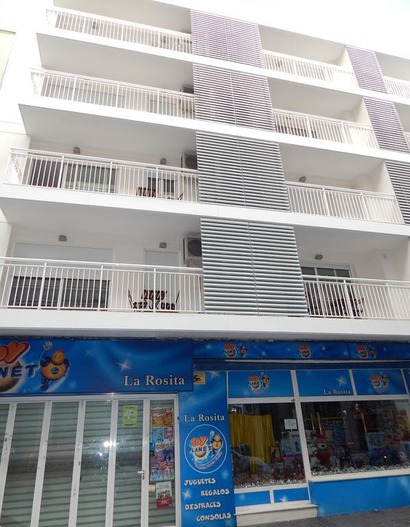 Apartamentos La Rosita Бенидорм Экстерьер фото