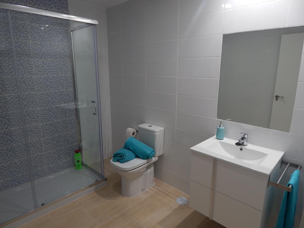 Apartamentos La Rosita Бенидорм Номер фото