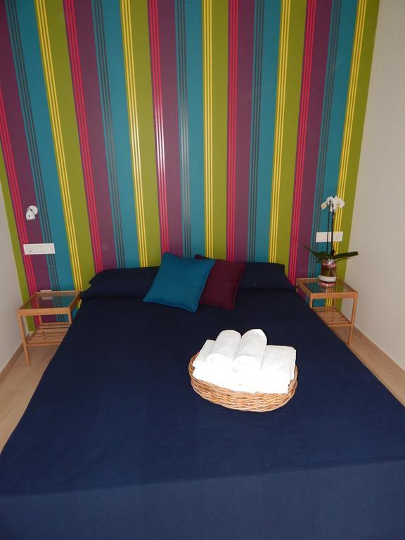 Apartamentos La Rosita Бенидорм Экстерьер фото