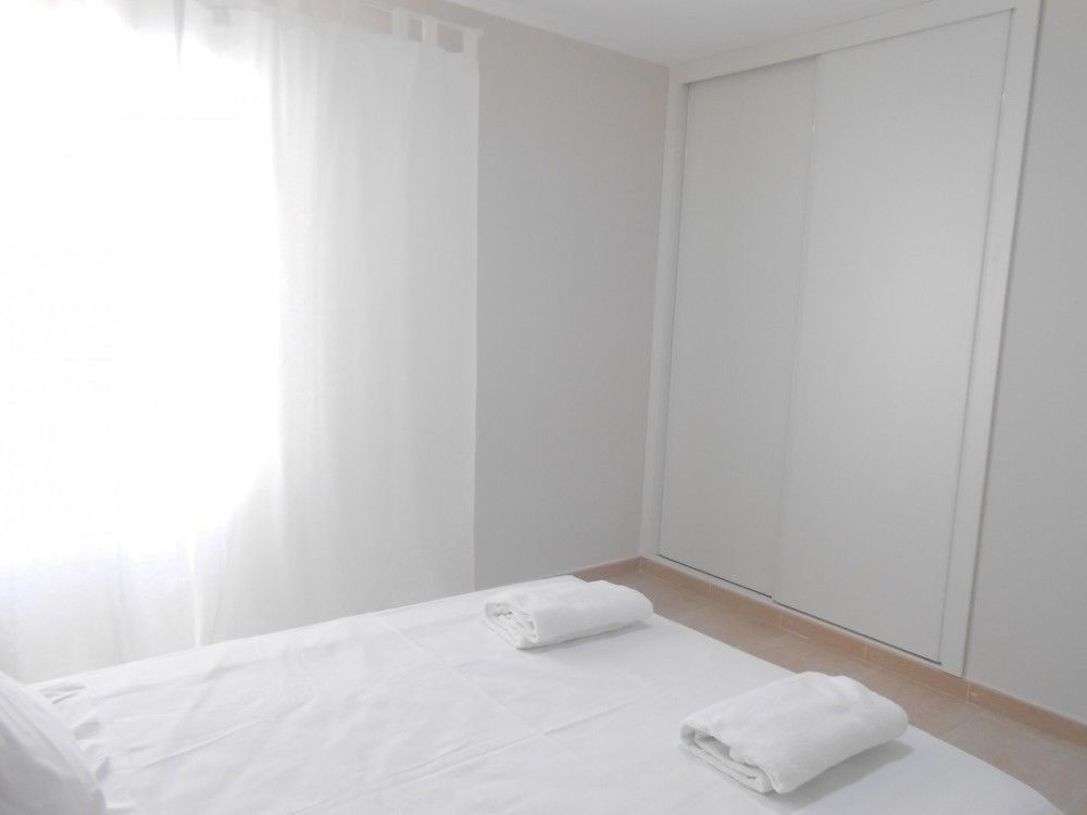 Apartamentos La Rosita Бенидорм Экстерьер фото