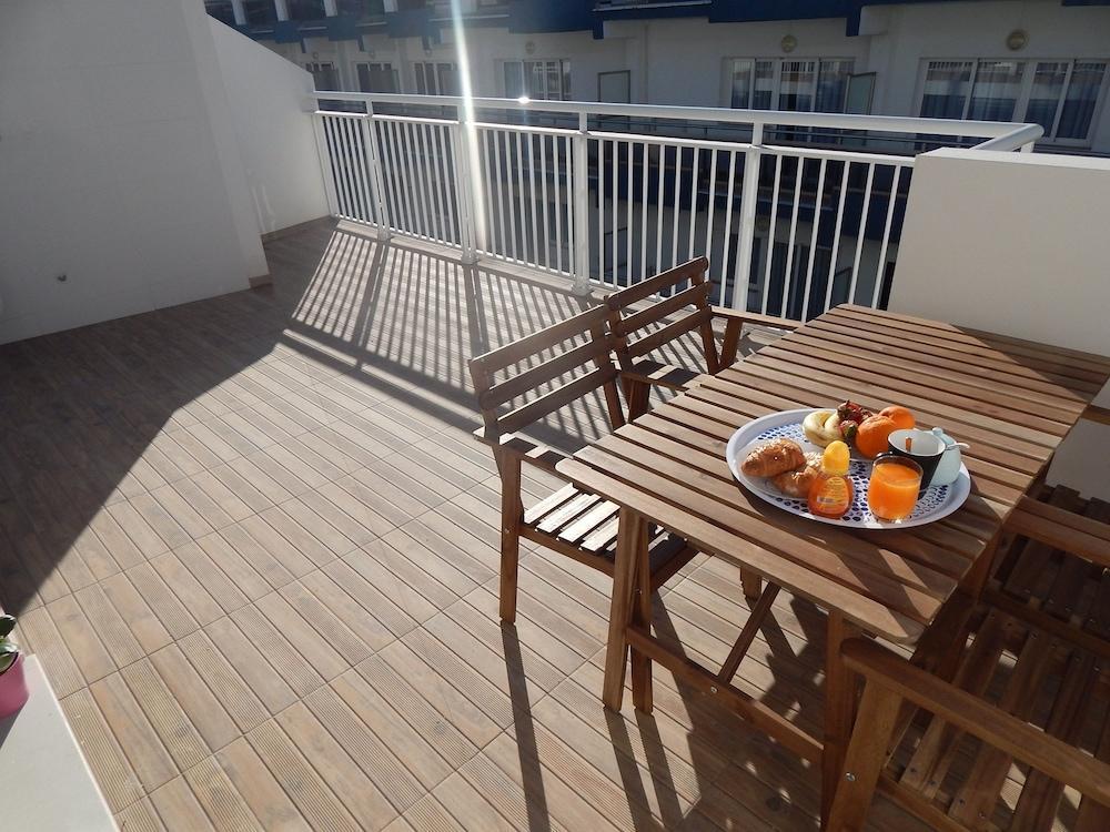 Apartamentos La Rosita Бенидорм Экстерьер фото